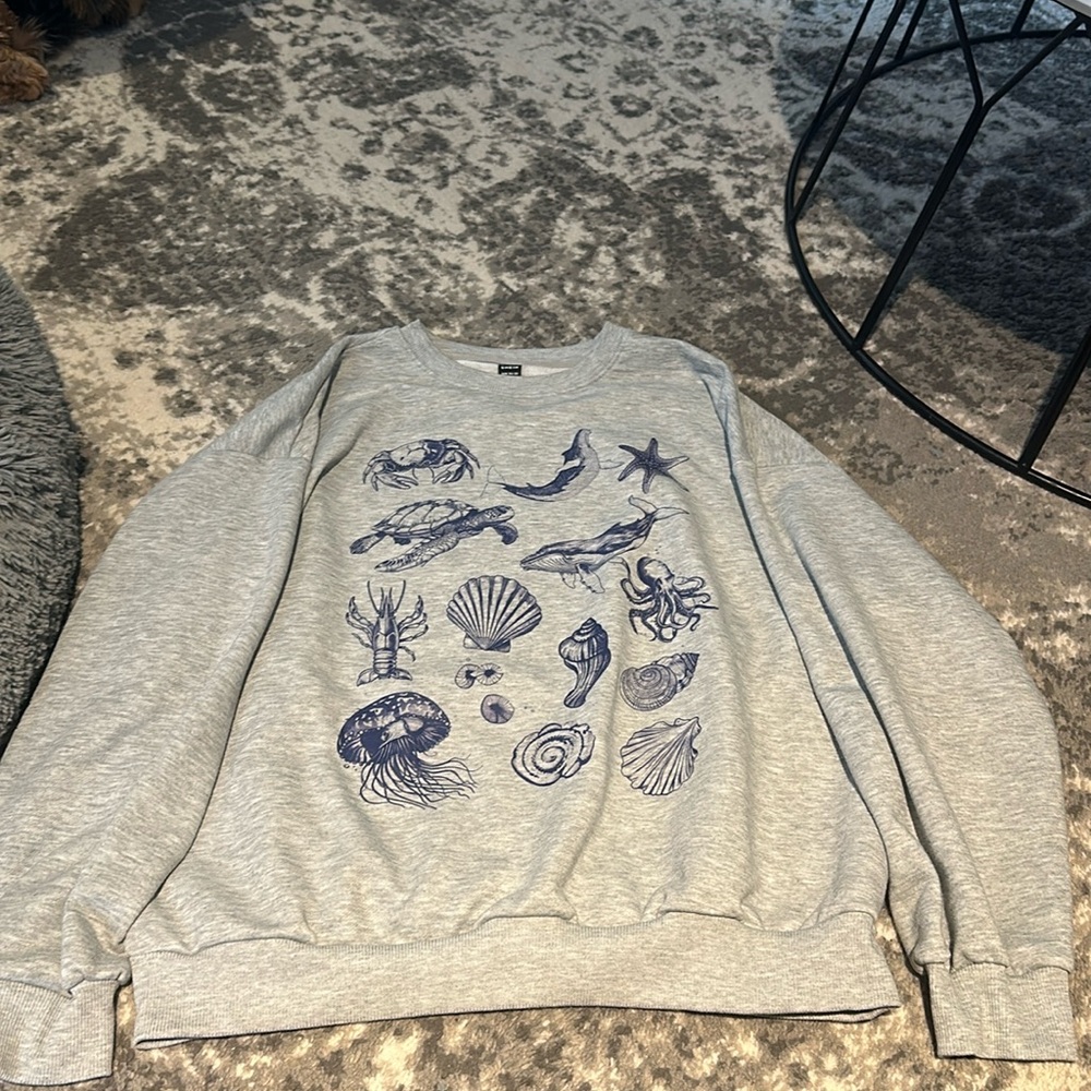 SHEIN Women’s Crewneck